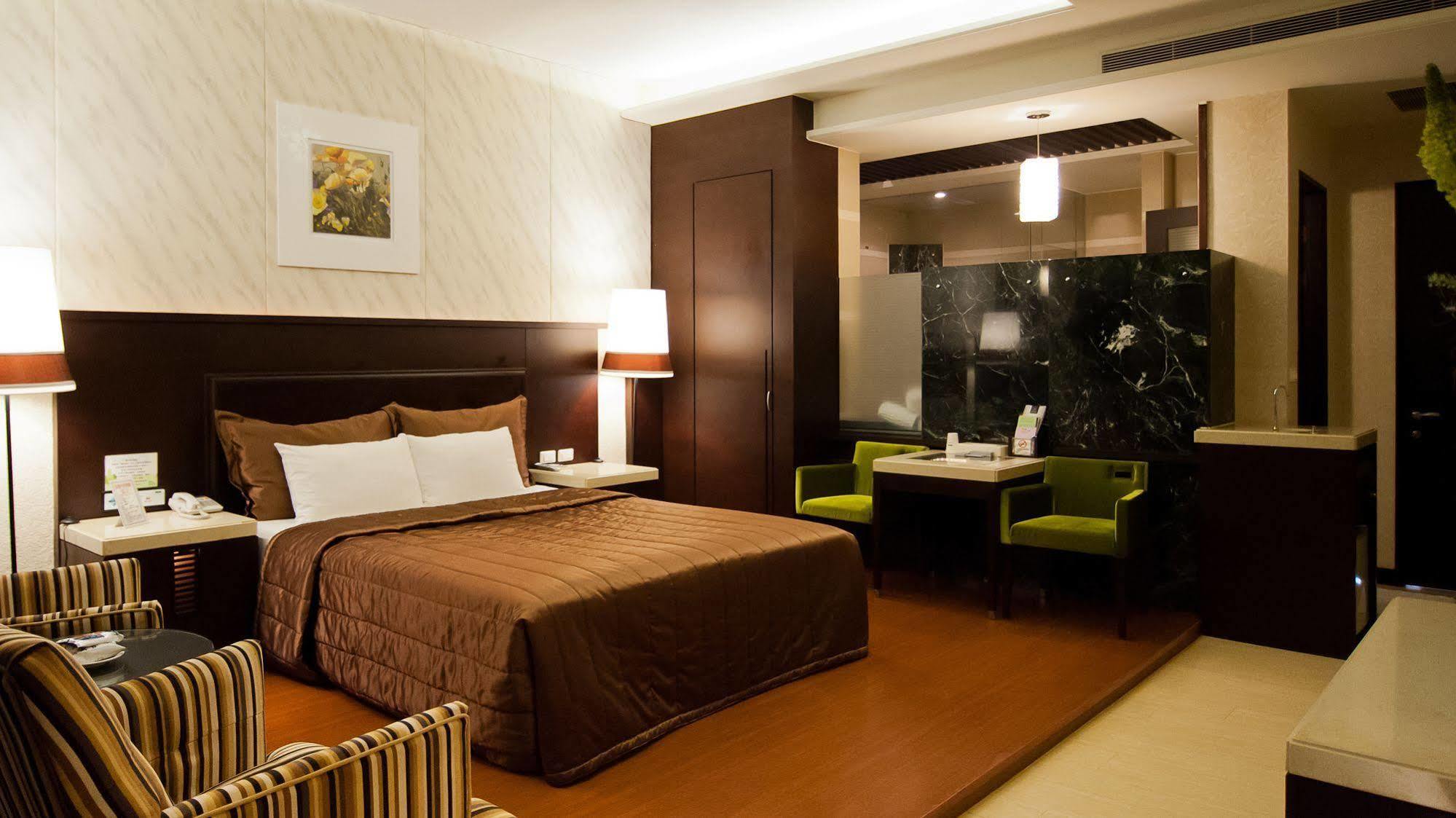 麗馨汽車旅館 Leesing Motel Καοσιούνγκ Εξωτερικό φωτογραφία